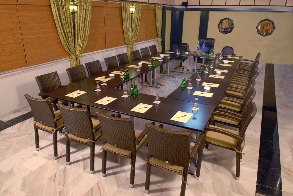 Hotel Strass 3*
