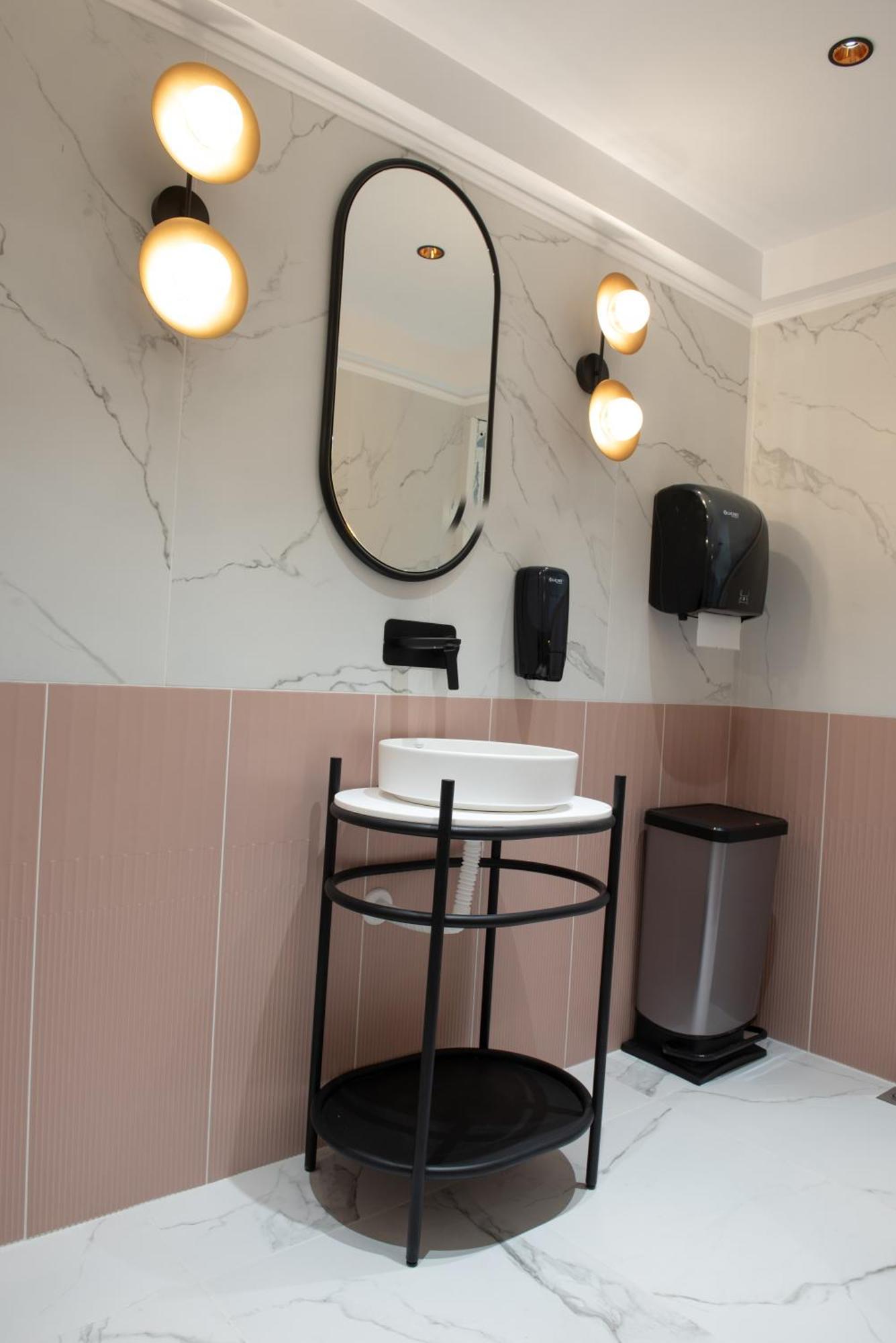 Strass Hotel 3*